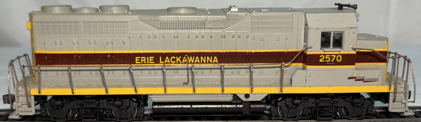 Athearn 4207 HO Erie Lackawanna GP35 Diesel Locomotive #2570