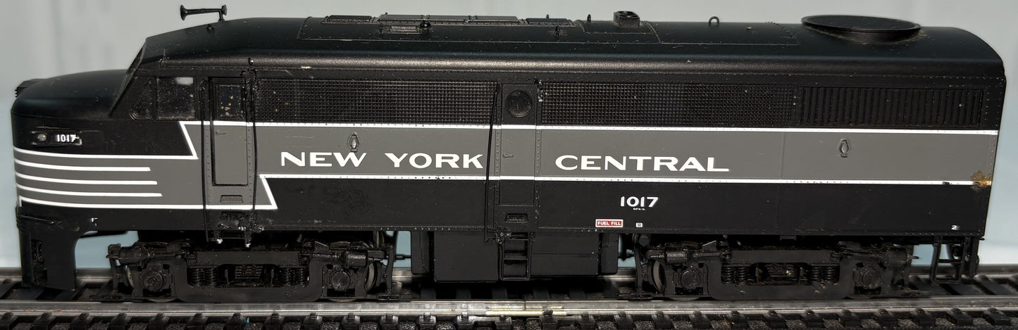 Proto 2000 HO New York Central FA1 Diesel Locomotive #1017 (DCC Ready)
