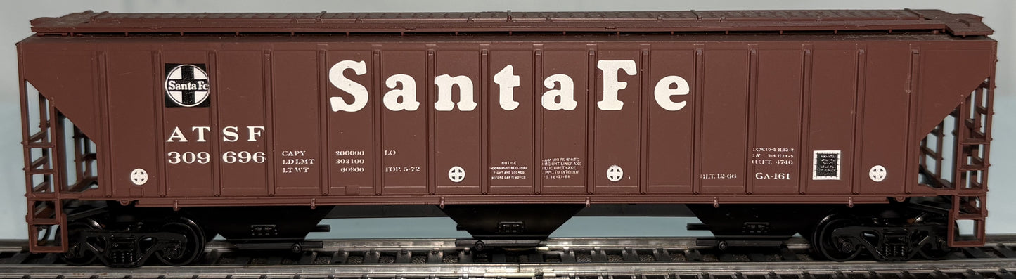 Athearn 5301 HO 54 Ft Covered Hopper Santa Fe