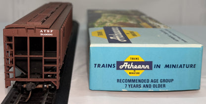 Athearn 5301 HO 54 Ft Covered Hopper Santa Fe