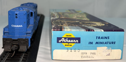 Athearn 3160 HO GP9 Conrail Diesel Locomotive #3160