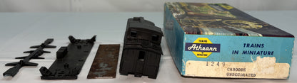 Athearn 1249 HO Caboose Kit Undecorated