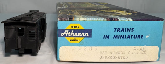 Athearn 1285 HO Bay Window Caboose Undecorated