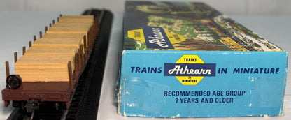 Athearn 1348 HO Southern Pacific 40ft Flat Car w/ Stakes
