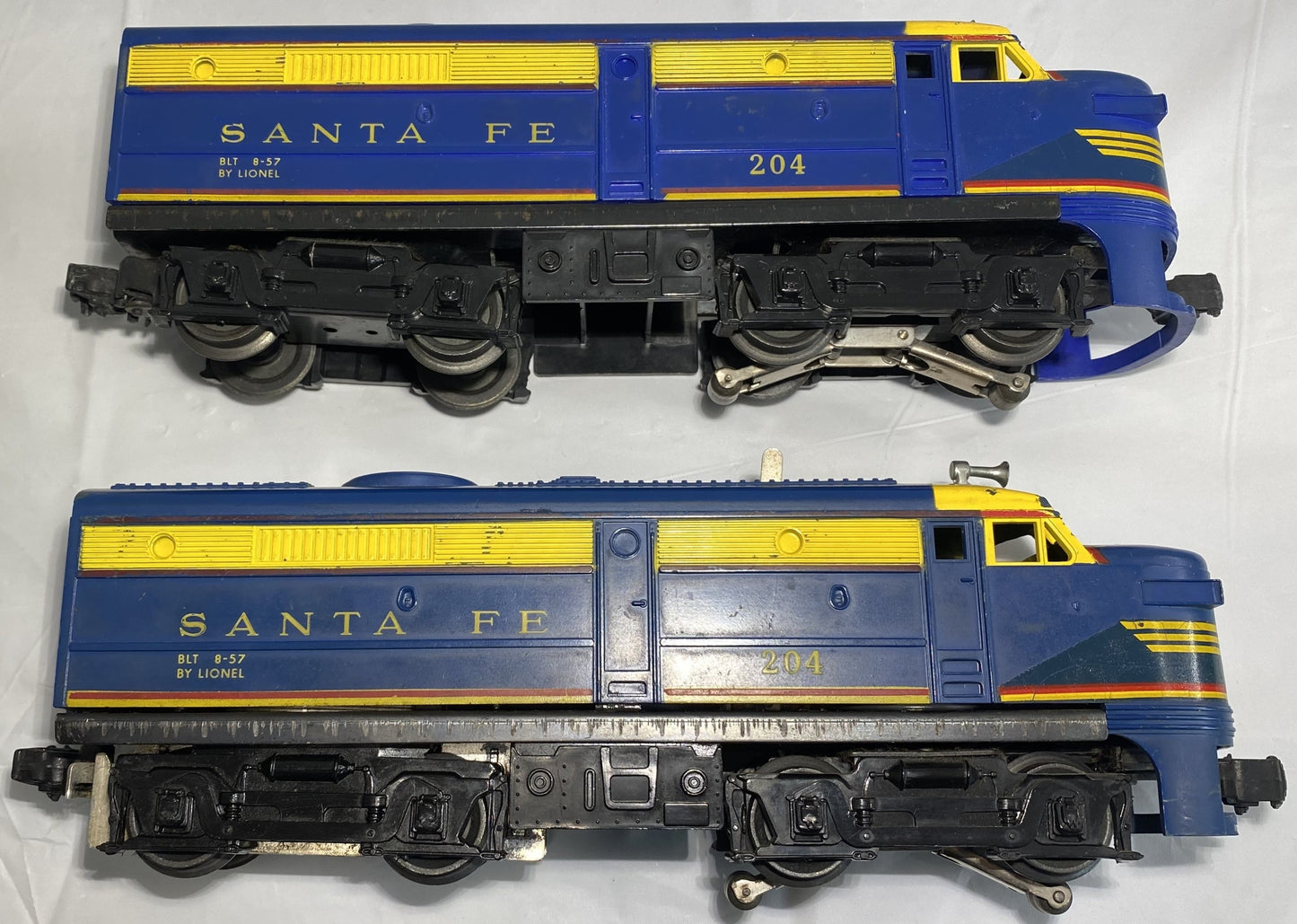 Lionel Post War 204 Santa Fe AA Diesels